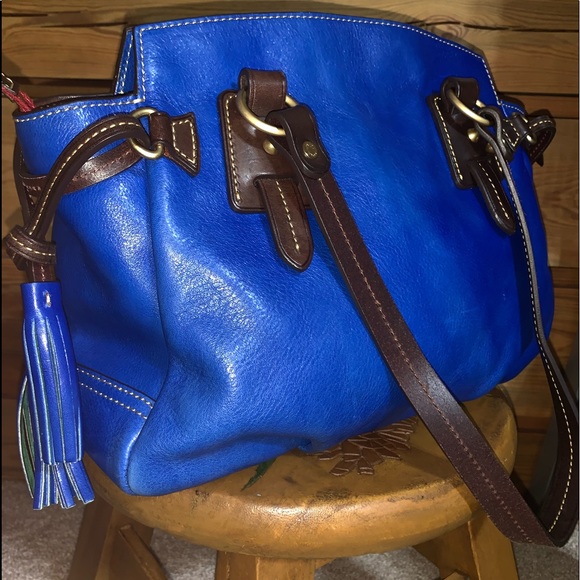 Dooney and Bourke Winged Small Satchel - Picture 2 of 8